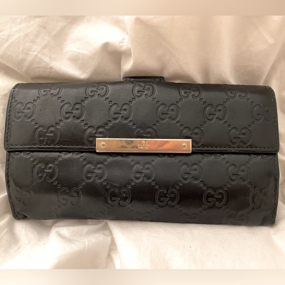 Gucci Guccissima Margaux Calfskin Metal Bar Continental Flap Wallet Black